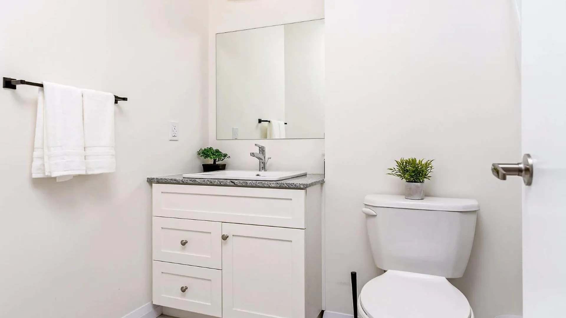 Dt High Rise Condo W Private Patio And View Kitchener Dom wakacyjny