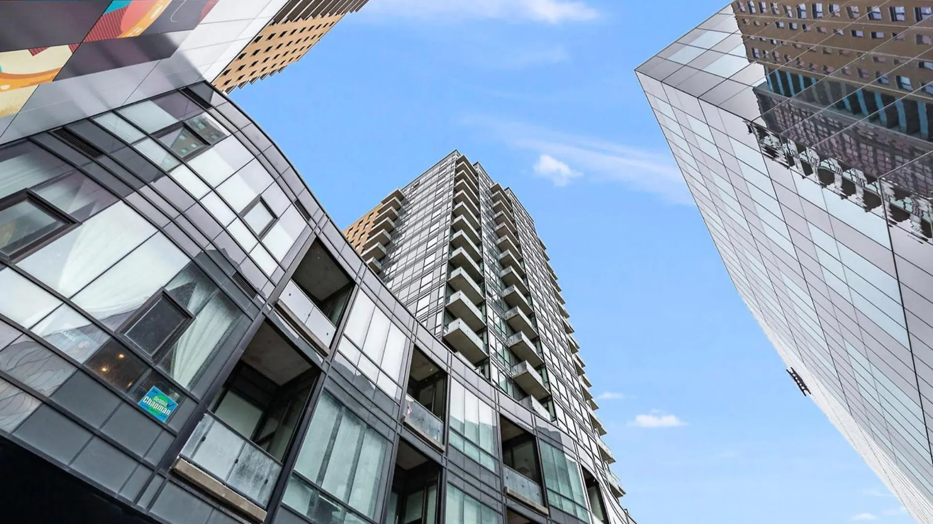 Dt High Rise Condo W Private Patio And View Kitchener