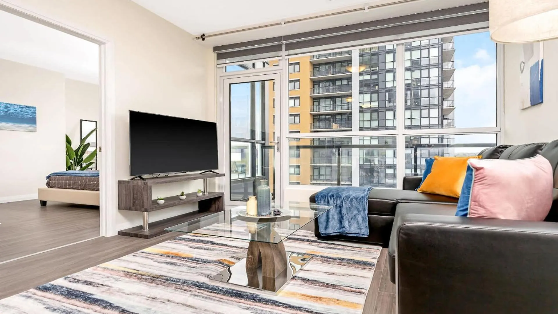 Holiday home Dt High Rise Condo W Private Patio And View Kitchener