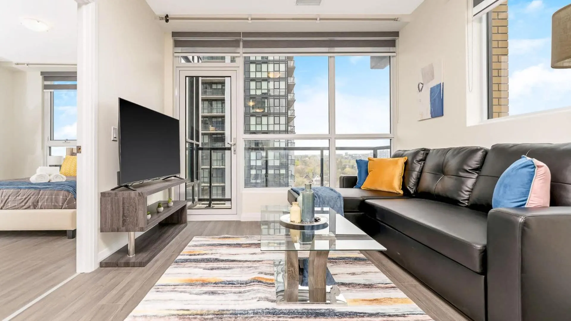 Dt High Rise Condo W Private Patio And View Kitchener