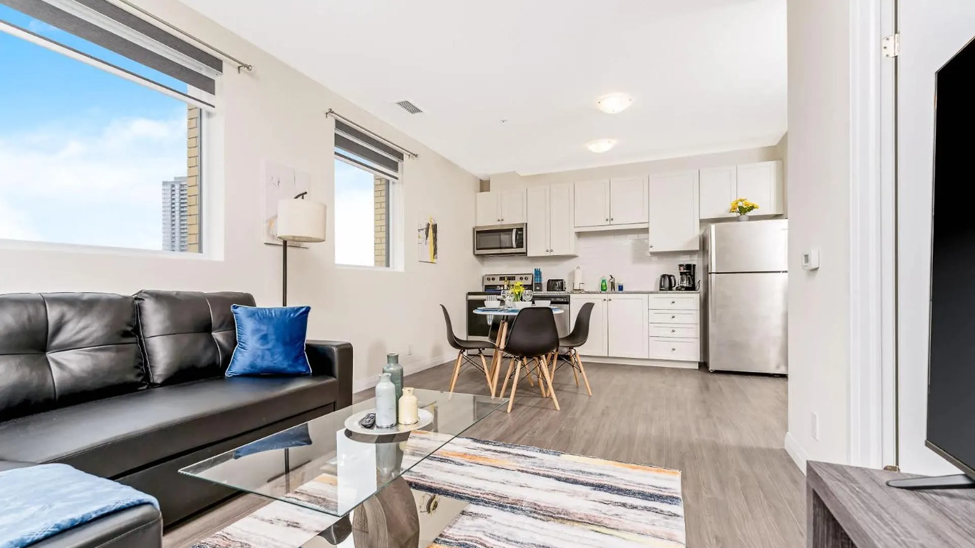 Dt High Rise Condo W Private Patio And View Kitchener 0*,  Canada