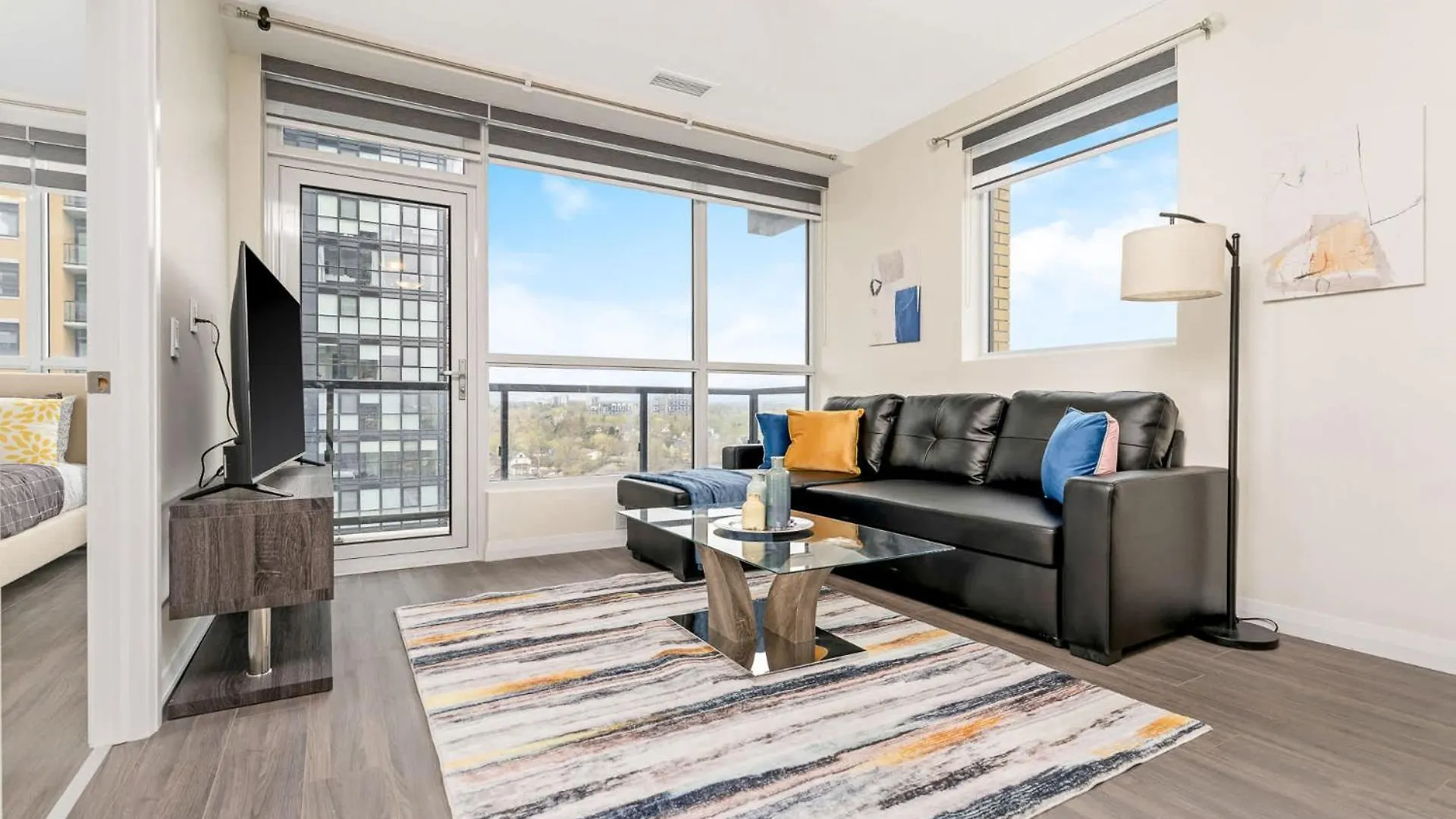 Dt High Rise Condo W Private Patio And View Kitchener