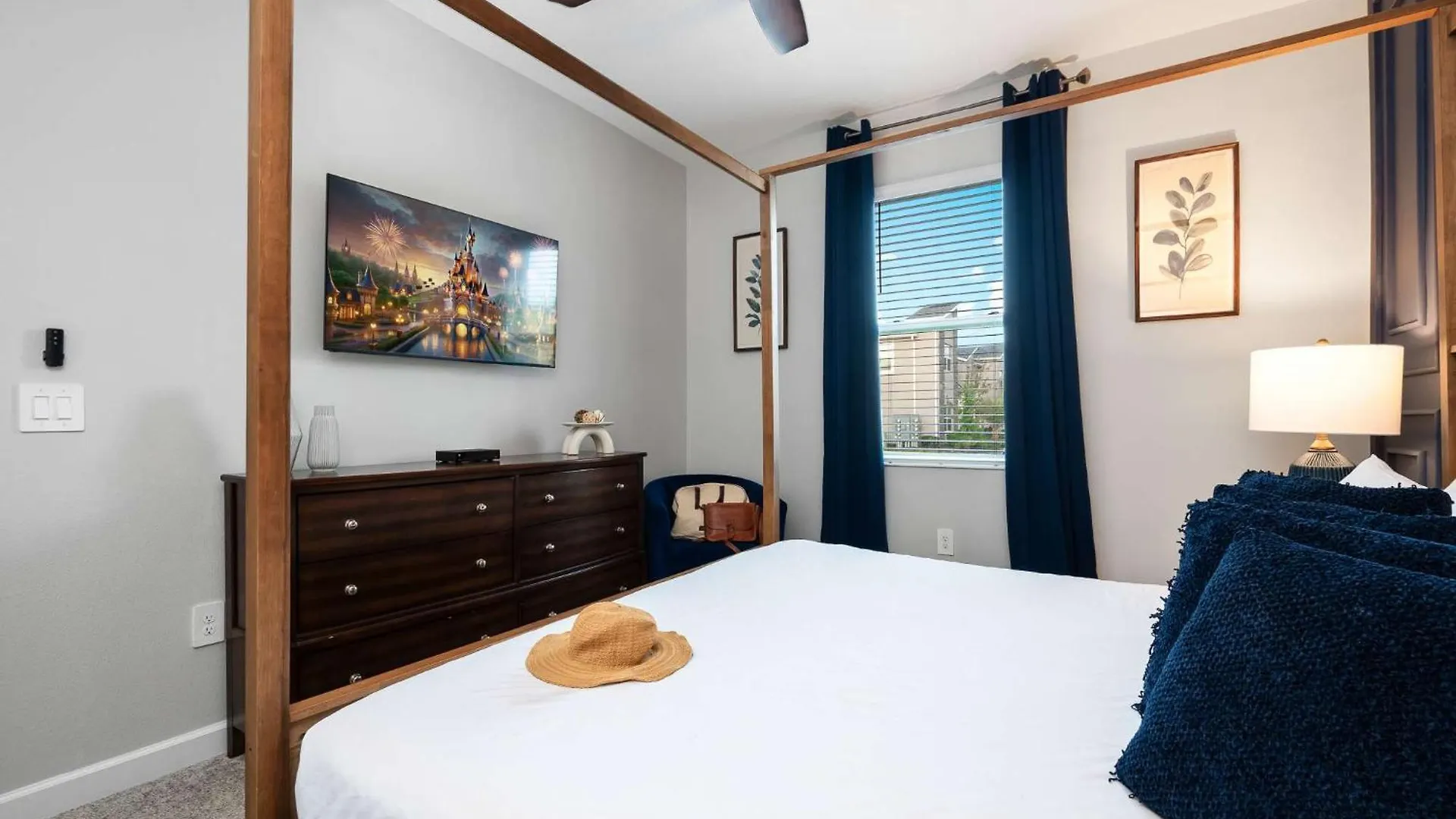 Dt High Rise Condo W Private Patio And View Kitchener 0*,